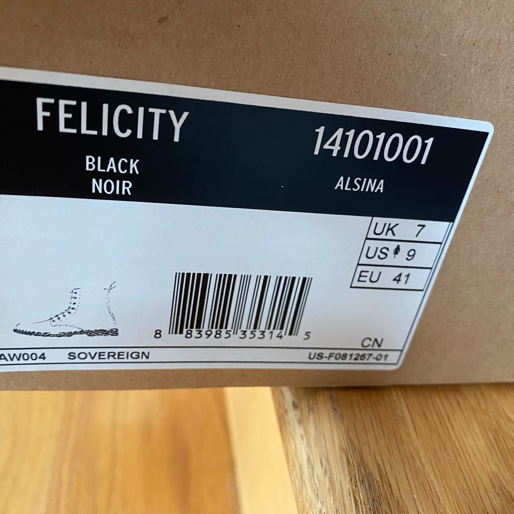 Dr. Martens Felicity in Black boots - Picture 6 of 8